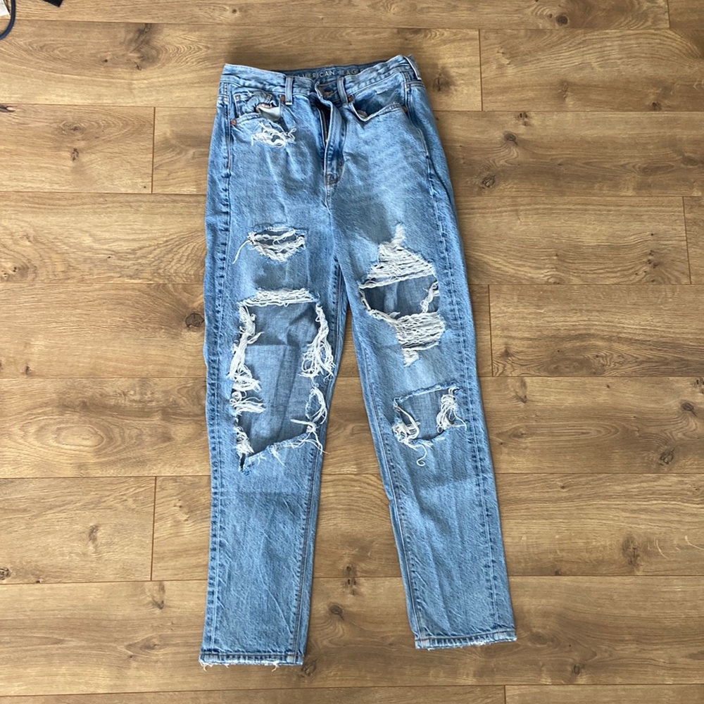 ae ripped mom jeans